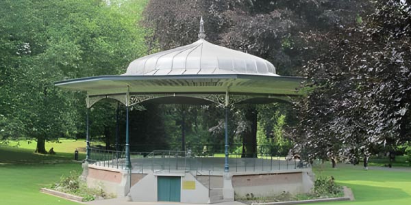 Kiosque de la ville de Croix